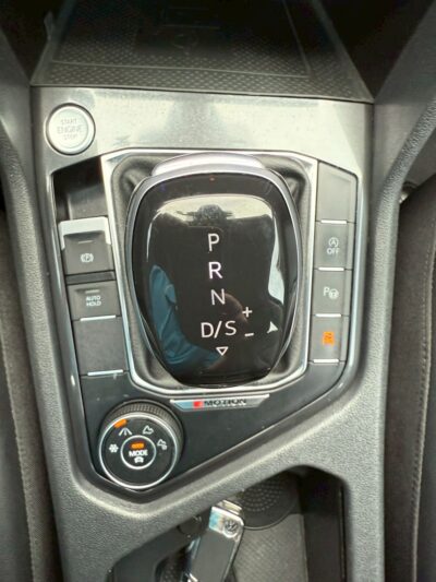 VOLSWAGEN Tiguan 2022 330 TSI Elegance Premium 2.0L