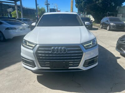 LINE_ALBUM_20251027_251209_3 AUDI Q7 2017 40 TFSI quattro Luxury 7Seats 2.0L