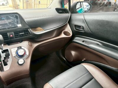 TOYOTA 2023 Sienta 5人座豪華＋ 1.8L