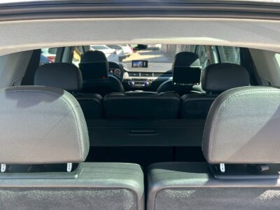 LINE_ALBUM_20251027_251209_9 AUDI Q7 2017 40 TFSI quattro Luxury 7Seats 2.0L