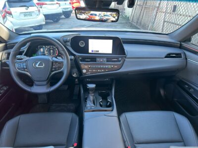 LEXUS ES200 2024  2.0L