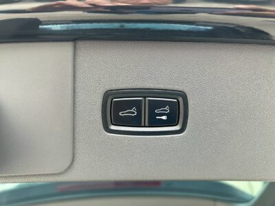 PORSCHE Cayenne 2021 總代理 3.0L